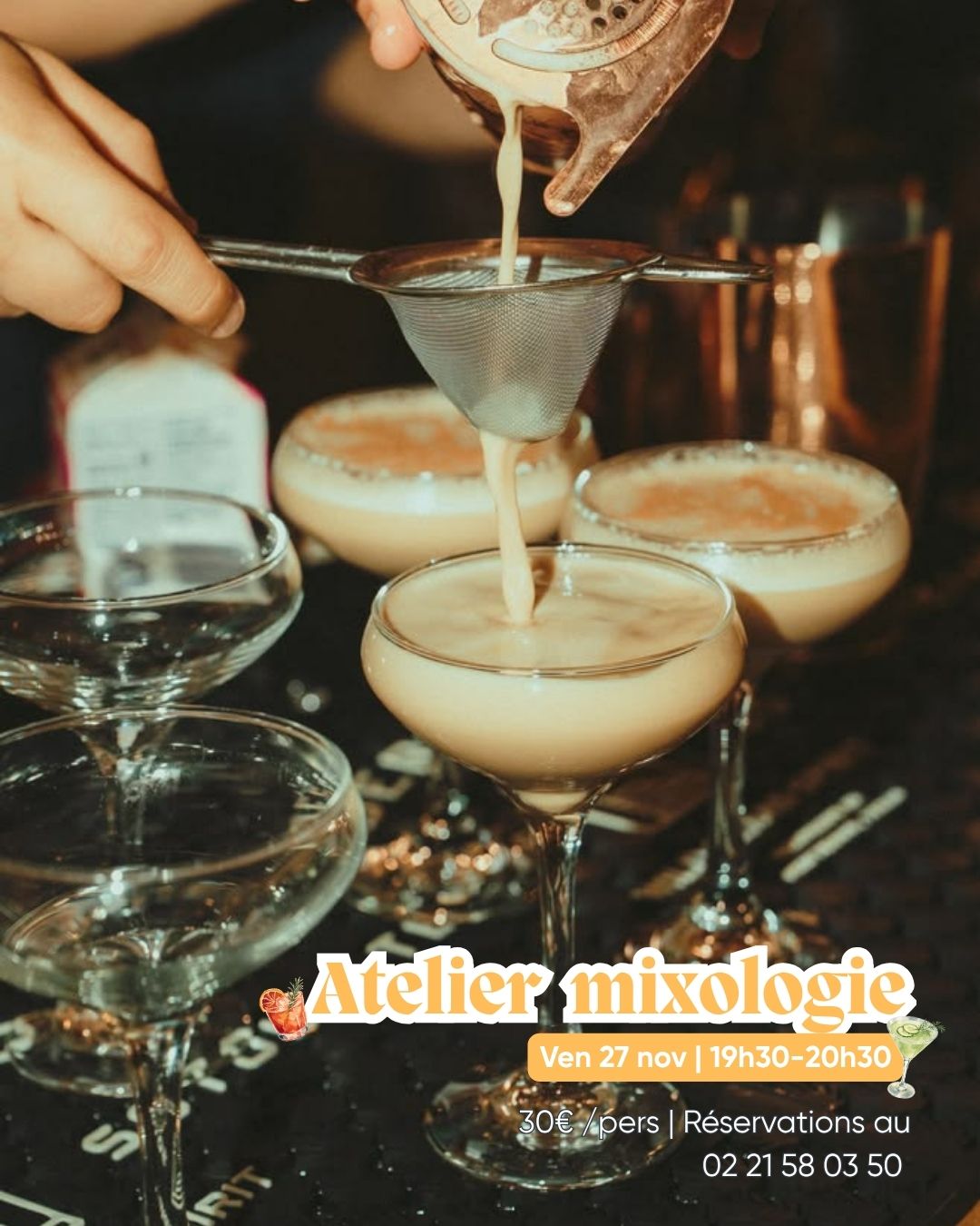 Cocktails crémeux filtrés lors d’un atelier de mixologie
